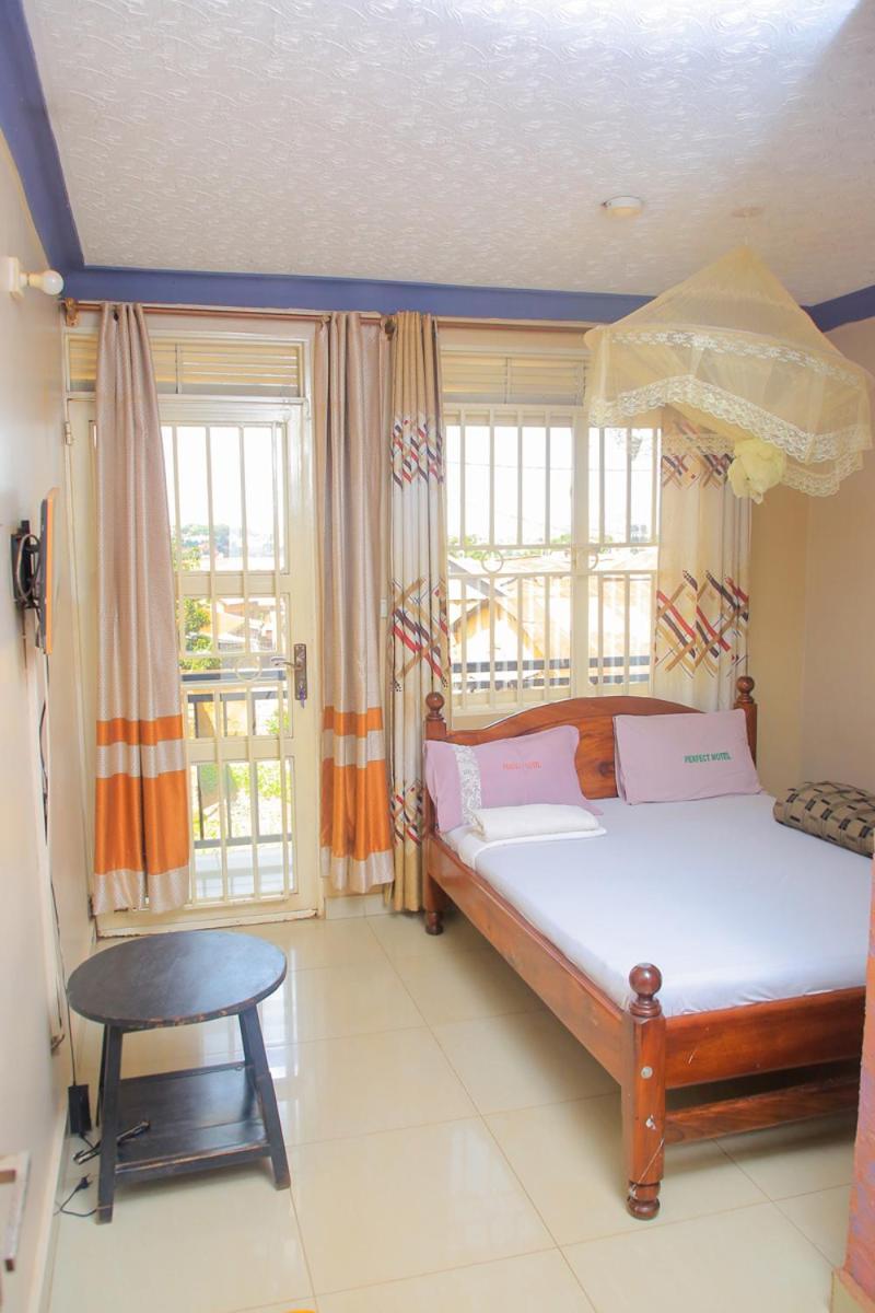 Perfect Motel Kampala Buitenkant foto
